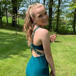 Meet your Posher, Laura